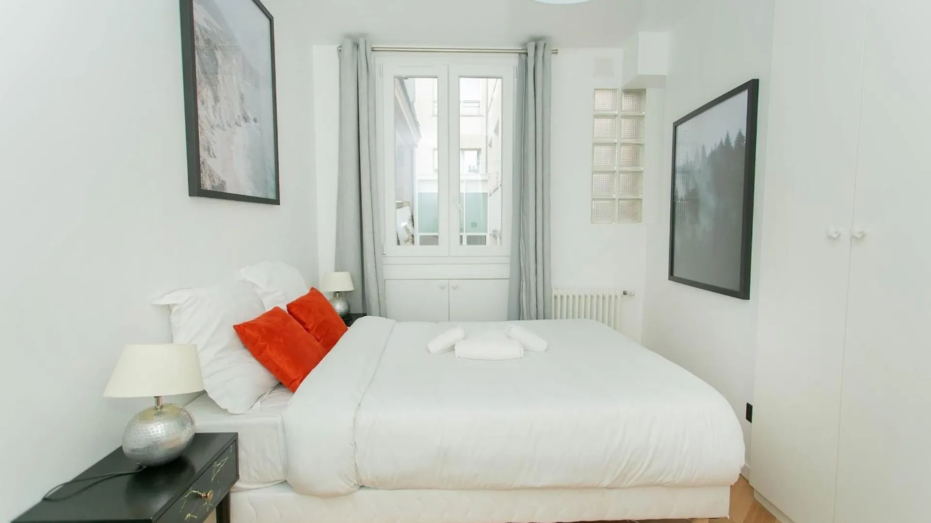 Bnbnova - Haussmann - 2Br Near Champs-Elysees Paris 0*,